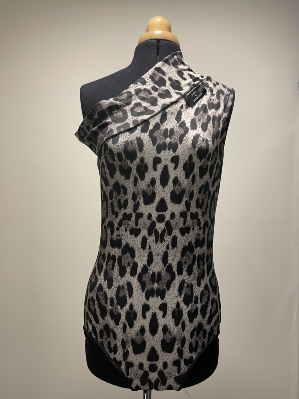 LEOPARDÍ BODY BEZ RUKÁVŮ